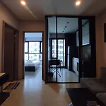 Many The Base อพาร์ทเม้น Pattaya