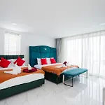 Villa Your Space Pool *