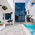Villa Your Space Pool