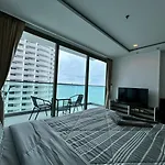 Wong Amat Tower 2104 อพาร์ทเม้น *