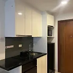 Pattaya, C View , Prime Location อพาร์ทเม้น *