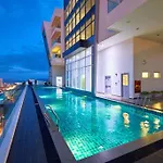 Apartment The Vision - Sea View Balcony Pratumnak Pattaya