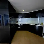 Centara Avenue High-Speed Wifi, Smart Tv2 Bedrooms And 2 Bathrooms