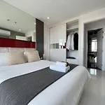 Apartment The Vision - Sea View Balcony Pratumnak *