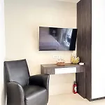 อพาร์ทเม้น Modern - Phratamnak Jomtien *