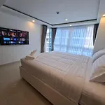 Grand Avenue, 2 Bedroom-2 Baths, 69sqm