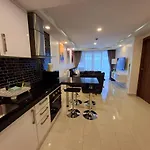Grand Avenue, 2 Bedroom-2 Baths, 69sqm อพาร์ทเม้น