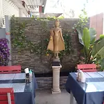La Canteena Apartment *