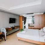 Marine Plaza โรงแรม