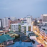 Marine Plaza โรงแรม