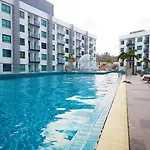 Aparthotel Arcadia Waters 3*