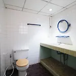 Oyo 1003 Naklua House โรงแรม