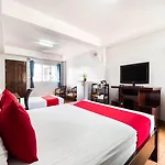 Oyo 1157 Ploy Pailin Place Hotel 2*