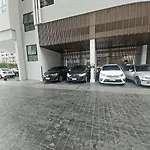 อพาร์ทเม้น The Base In Downtown Pattaya