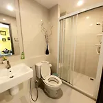 The Base In Downtown Apartment *