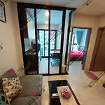 The Base In Downtown * Pattaya