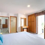 Shagwell Mansions 3*