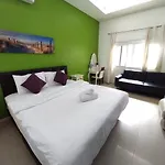 Villa Happy N Joy Pool Near Jomtien On Thepprasit Road Pattaya