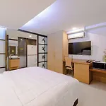 Hotel Pasadena 2*