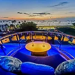 The Globe Hotel, Bar & Restaurant