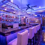 The Globe Hotel, Bar & Restaurant 3* Pattaya
