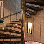 The Globe Hotel, Bar & Restaurant Pattaya