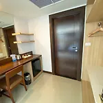 Hotel Vareena Palace Pattaya