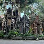 K2 Xanadu Pool