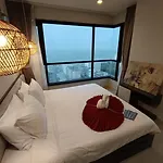 The Base By Mickey Aparthotel Pattaya