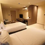 Hotel The One Cozy Living