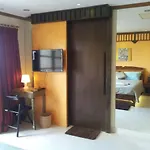 Dolphinplace โรงแรม