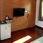 โรงแรม Dolphinplace