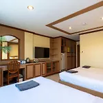 La Casa South โรงแรม 3*