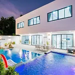 Villa Nine9 Luxury Poolvilla Walking Street 3 Bedrooms Pattaya