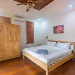 4 Bed Songthai - 5 * Pattaya