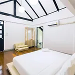 Saga Pool House 5br, 200m From Villa