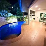 Newly Renovated - 2 Bedroom - Private Pool Villa, Centre Pattaya