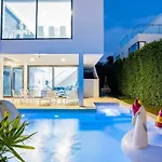 Villa Sol, Luxe 5 Beds