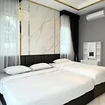 Villa Pool 3br Slide Karaoke