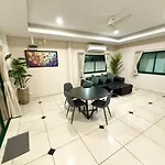 Newly Renovated - 2 Bedroom - Private Pool Villa, Centre Pattaya
