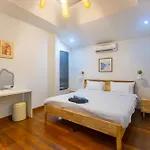 4 Bed Songthai - 5 Holiday home