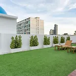 Downtown Oasis 芭提雅市中心独栋泳池别墅 A 5卧6卫 Ktv Bbq 芭提雅海滩步行街500M