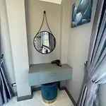 Boomvilla 2 *