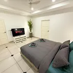 Newly Renovated - 2 Bedroom - Private Pool Villa, Pattaya City Centre