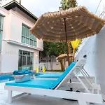 Holiday Pool Villa Pattaya