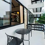Saga Pool House 5br, 200m From