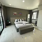 Villa Boomvilla 2
