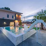 Villa Pool *