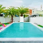 Pool Villa