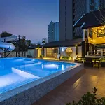 Saga Pool House 5br, 200m From Villa